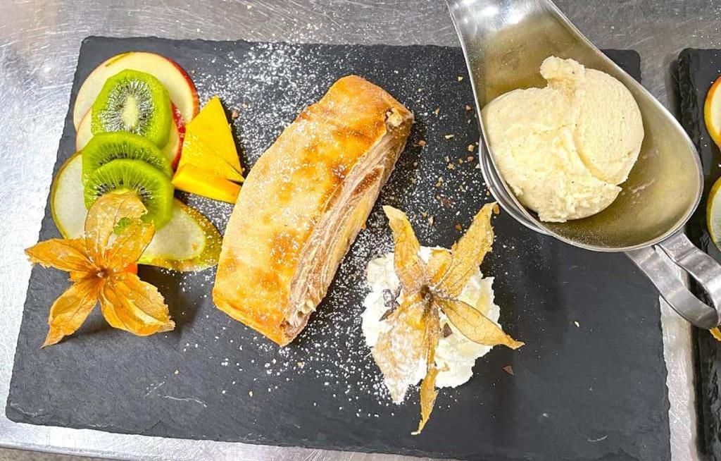 Hotel Und Restaurant Nehrener Hof Dış mekan fotoğraf
