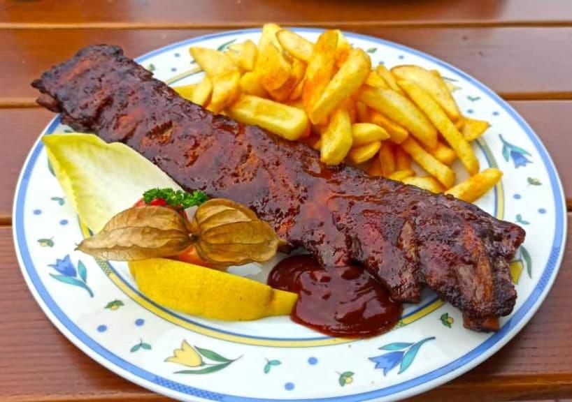 Hotel Und Restaurant Nehrener Hof Dış mekan fotoğraf
